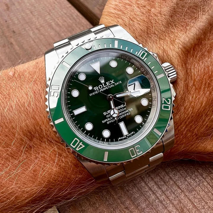 Rolex Submariner Date Hulk Green Dial Steel Mens Watch 116610LV Unworn